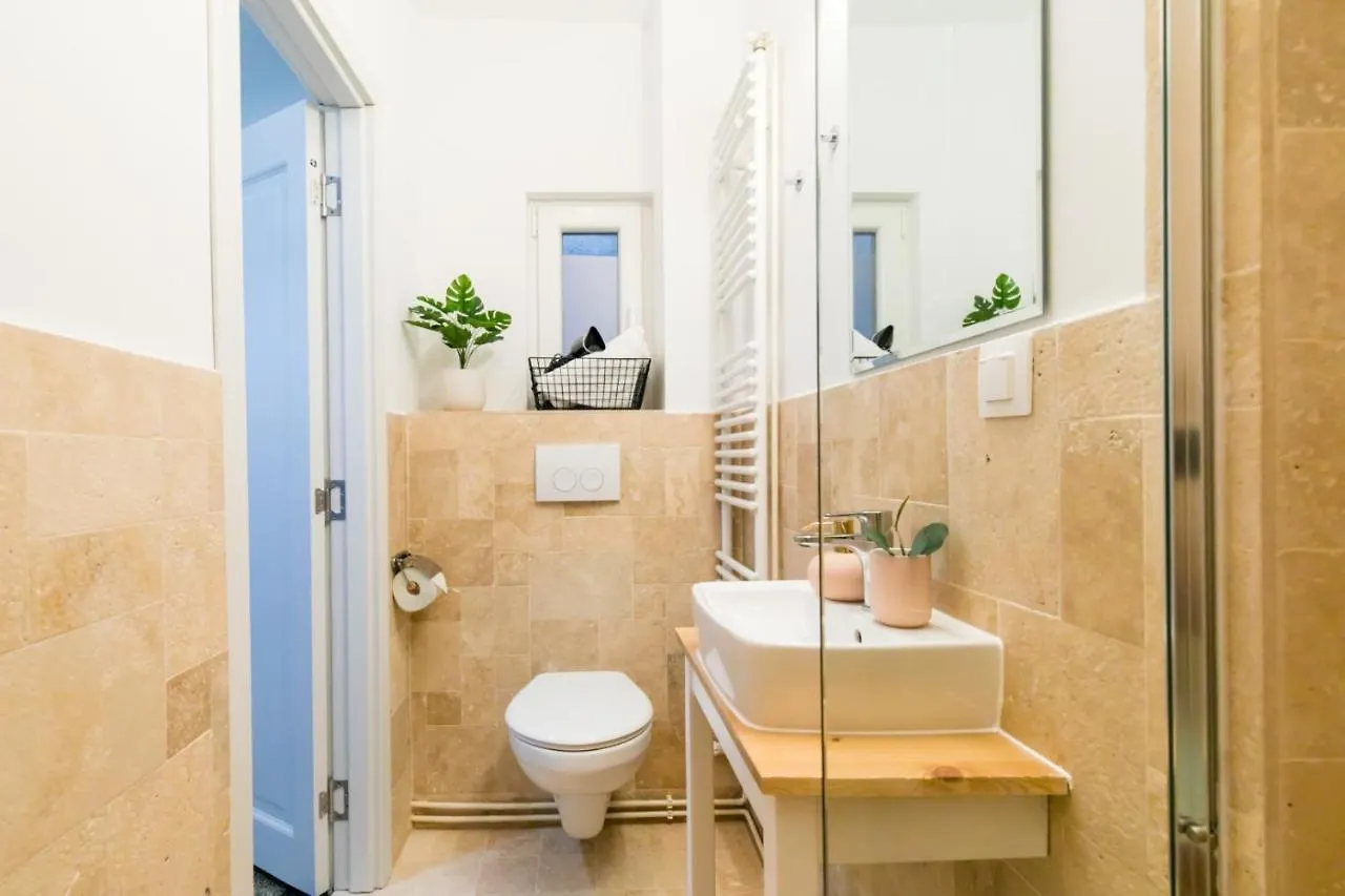 Catchy Dreams Spacious Apartment Str 43B Бухарест